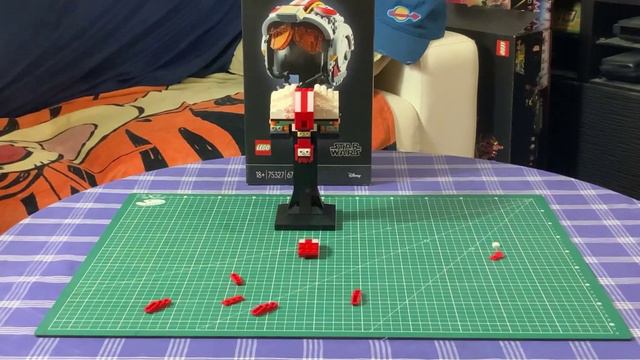 LEGO 75327 - Star Wars Red Five Luck Helmet - Stop Motion Speed Build смотреть онлайн