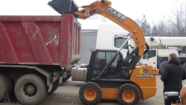 Case SV250 высота выгрузки - 3,302 м
