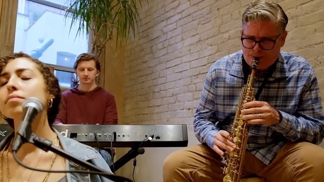 BE HERE NOW (George Harrison Cover) / Maha Mantra - Jahnavi Harrison - EXTENDED (1 Hour)
