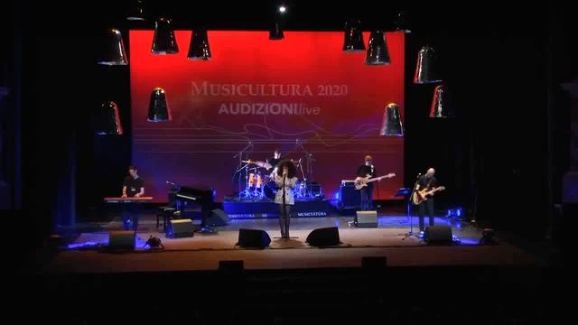 Luna Palumbo - Una casa piccola (LIVE Musicultura 2020) @Teatro Lauro Rossi - Macerata смотреть онлайн