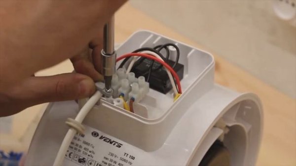 Вентилятор вытяжной канальный VENTS ТТ 150 Видеоотзыв (обзор) Дмитрия