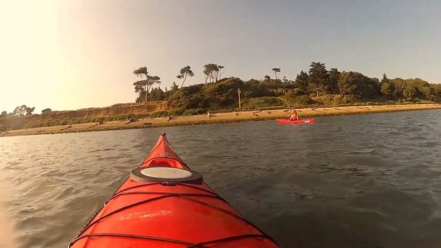 Sunset Sea Kayaking [Beaulieu, Solent] смотреть онлайн