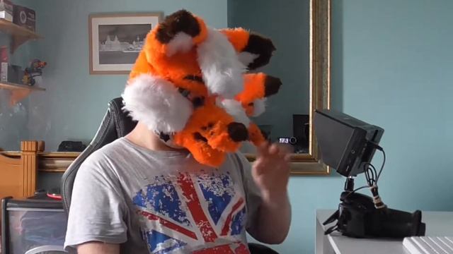 (QUICK LOOK) at the brand new viltrox dc70 field monitor. смотреть онлайн