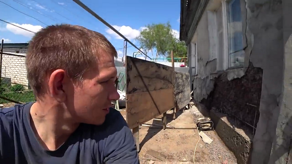 А ВЕДЬ ИЗ ЭТОГО СДЕЛАН ВЕСЬ ДОМ . ЧУВСТВУЮ РАБОТЫ БУДЕТ МНОГО