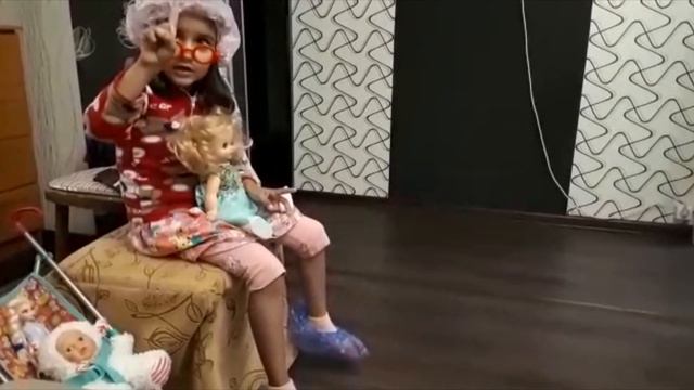 ПЛОЩАДКА У ОЗЕРА/ЛОТОС ПЛАЗА/РУССКАЯ БАБУЛЯ/КОРМИМ УТОК/НЕ ПОШЛИ В САД,А УЖЕ ЗАБОЛЕЛИ/СКОРО МОЙ ДР) смотреть онлайн