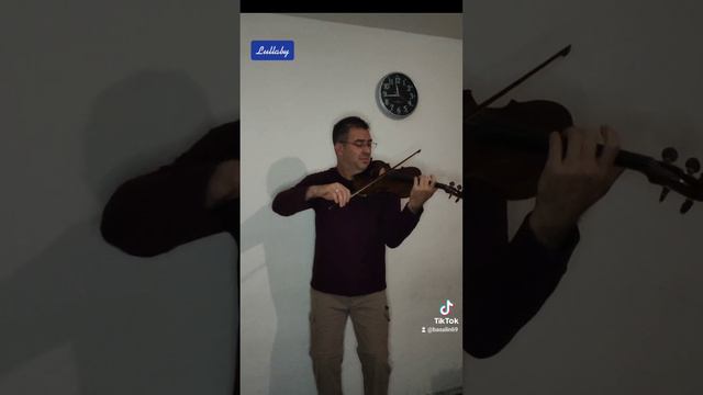 Lullaby (Brahms) on solo violin смотреть онлайн