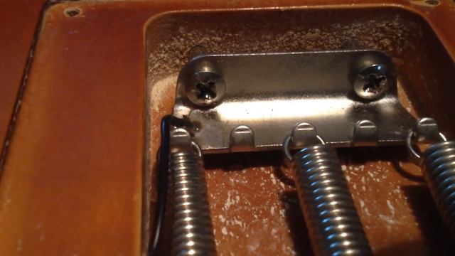 How to tune the Fender System 1 Bridge / Tremolo on a 1980's Contemporary Strat or Tele Guitar смотреть онлайн