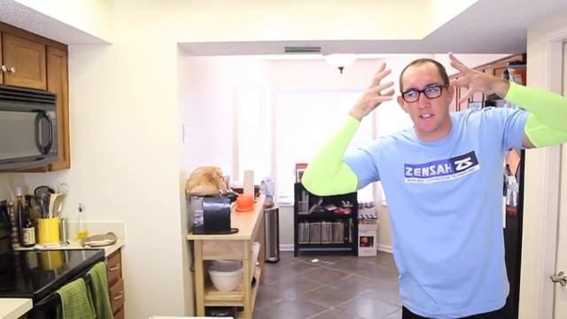 Why Do Athletes Wear Compression Sleeves (Zensah) смотреть онлайн