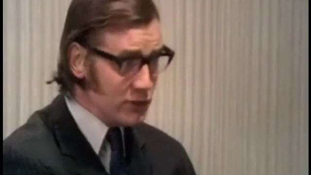 Monty Python Argument -- short смотреть онлайн