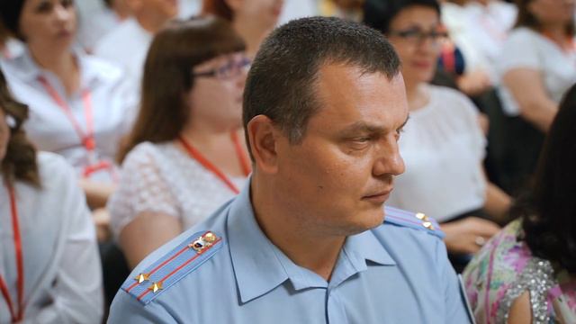 27 июля Многофункциональный центр Буденновского округа отметил 10-летие с момента открытия. смотреть онлайн