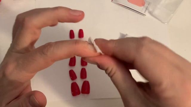 Как легко наклеить накладные ногти Накладные ногти красная классика смотреть онлайн