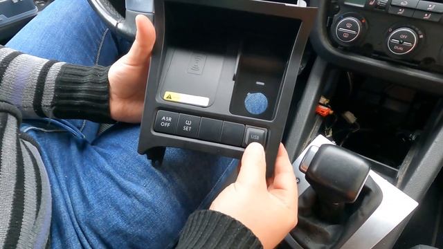 VW Golf 5 MK5 | Wireless charger (Android, iOS ) + USB beszerelés смотреть онлайн