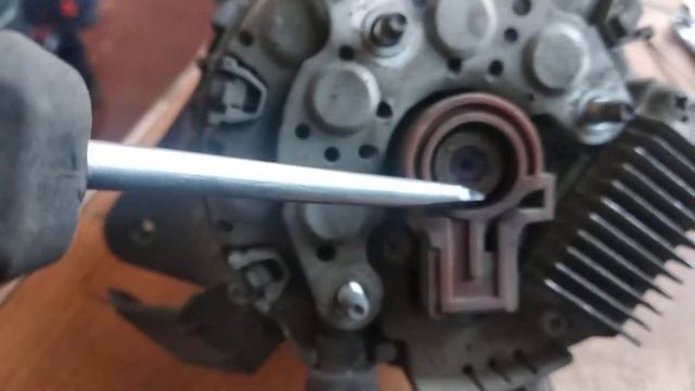 замена щеток на генераторе смотреть онлайн