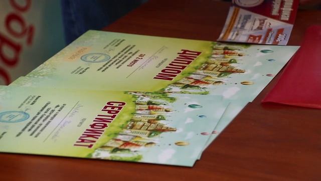 В редакции газеты "Соликамский рабочий" подвели итоги конкурса эко-сказок «Мы – друзья природы!» смотреть онлайн