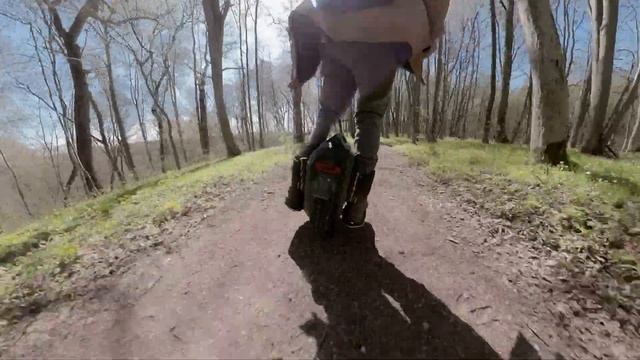 Pirmas raidas elektriniu vienaračiu mišku | Kingsong 16S ir Begode MSP HT смотреть онлайн