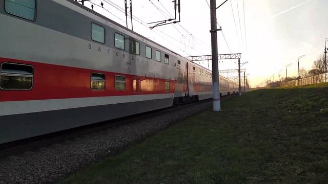 Новый! ЭП2К-451 с поездом: Фирменный «Ульяновск/двухэтажный состав» №022Й Москва - Ульяновск. смотреть онлайн