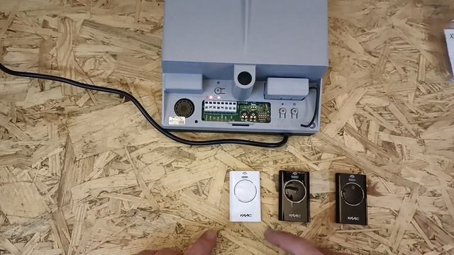 15. FAAC D600 / D1000. Programowanie pilotów FAAC SLH868MHz .. Remote Programming. eurobram смотреть онлайн