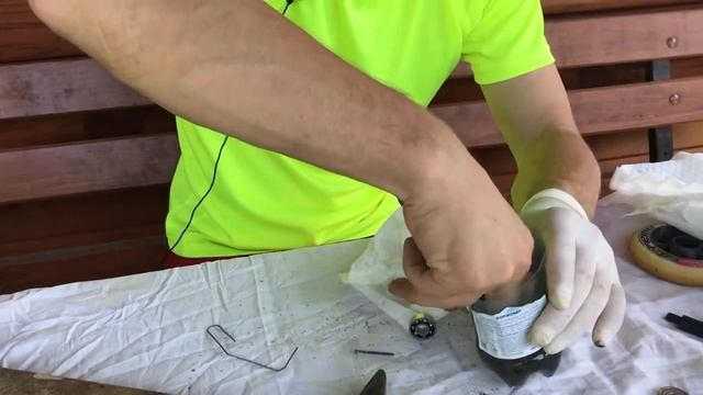 Как правильно ухаживать за роликами. Чистка и смазка подшипников Сколько нужно смазки. смотреть онлайн