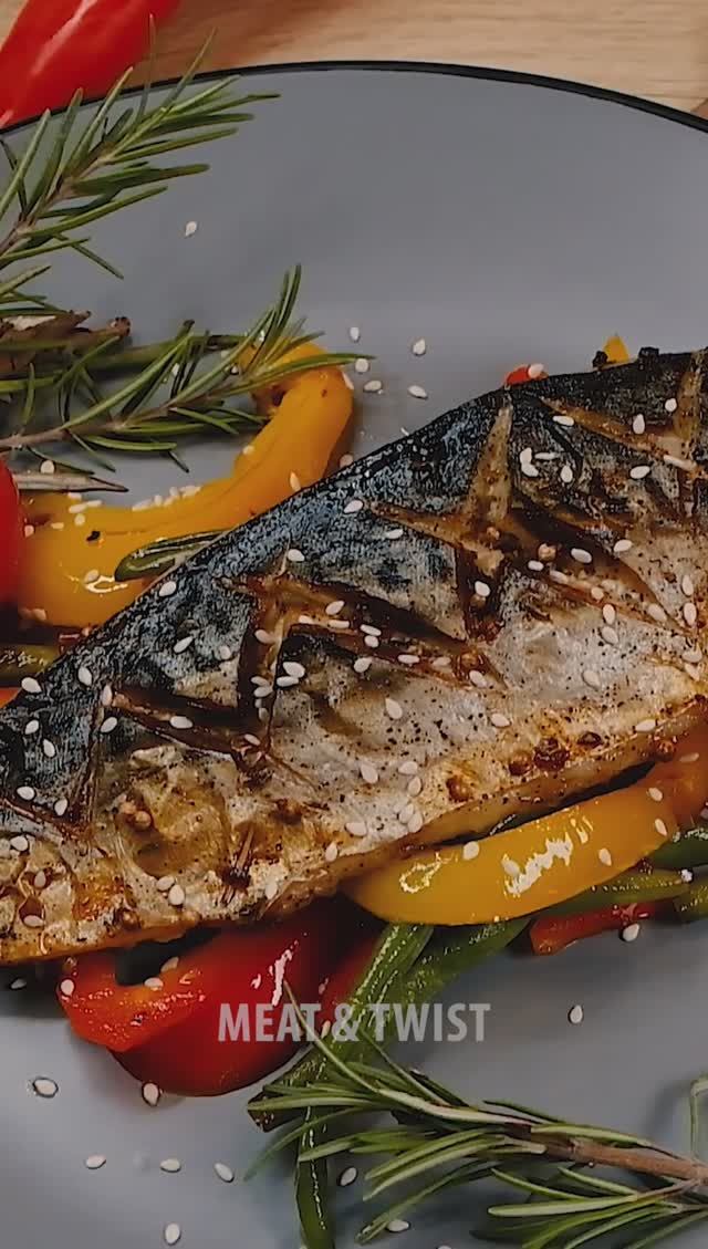 Всегда покупаю скумбрию и готовлю её именно таким образом! Подробный рецепт в описании!