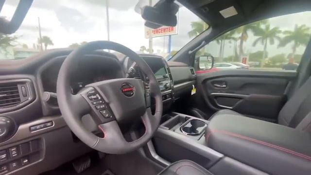 2020 Nissan Titan PRO-4X смотреть онлайн