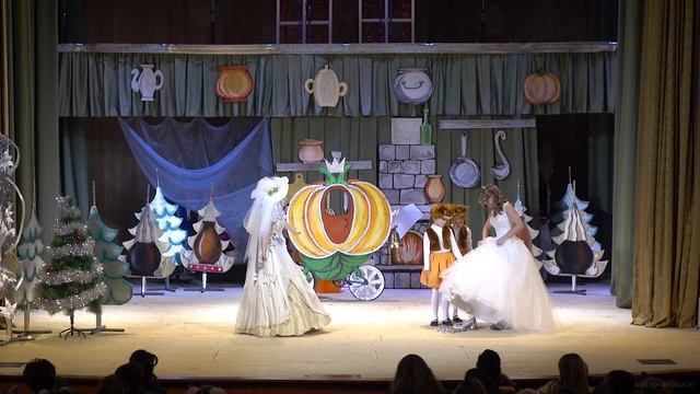 Новогоднее представление "Время доброй сказки"_25.12.2016. смотреть онлайн
