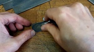 Как очистить эльборовый (алмазный) брусок для заточки ножей от засаливания и убрать шлам.