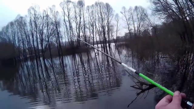 Рыбалка с лодки перед запретом на шестовицком земснаряде (подкова). смотреть онлайн