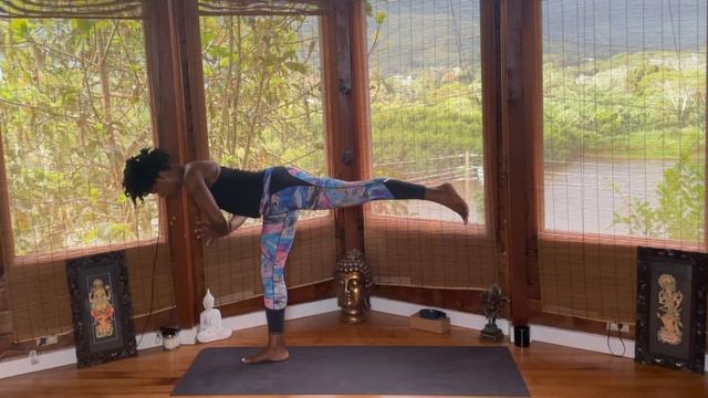 1 Hour POWER Vinyasa Flow Yoga to start your week смотреть онлайн