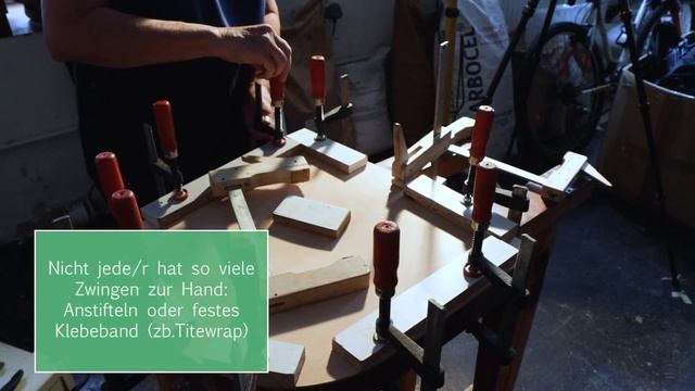Sitzfläche Ersetzen [Reinigung und Pflege alter Holzmöbel Pt.4] смотреть онлайн