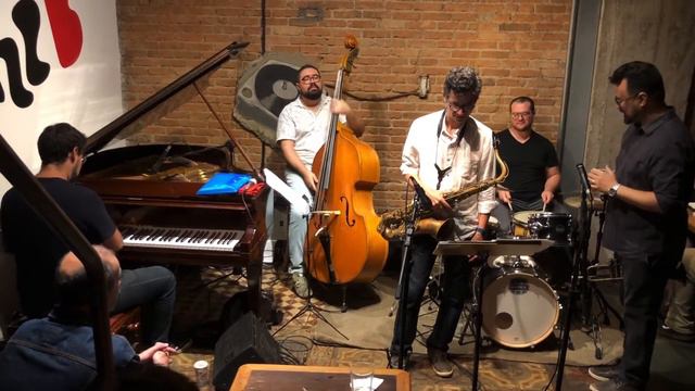 If I Were a Bell (Miles Davis) - Daniel D’Alcântara Quinteto смотреть онлайн