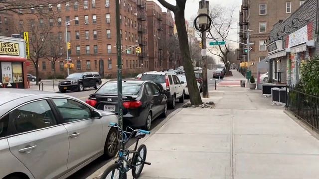 Где живёт средний класс Нью-Йорка. Квартиры от $1400. Квинс смотреть онлайн