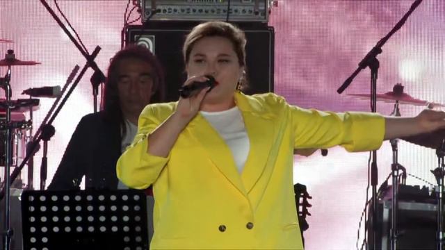 Лиза Слышкина_Jazzatov GIGA BAND - Vivre La Vie (cover) смотреть онлайн