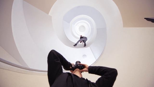 Nikon AF-S NIKKOR 24mm f/1.4G ED смотреть онлайн