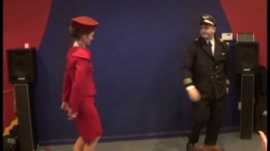Пилот и стюардесса