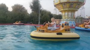 АТТРАКЦИОН ЛОДОЧКИ В ПАРКЕ  АТТРАКЦИОНОВ КОЛОМЕНСКОЕ