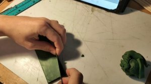 Как слепить B1 из пластилина.