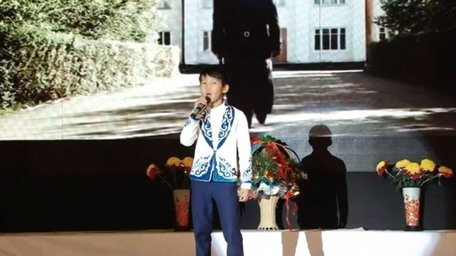 С. Сейфуллин әні Тау ішінде орындаған Сауытбек Мағжан