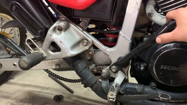 Transalp X600V - Desarme de rueda trasera - Disco trasero смотреть онлайн