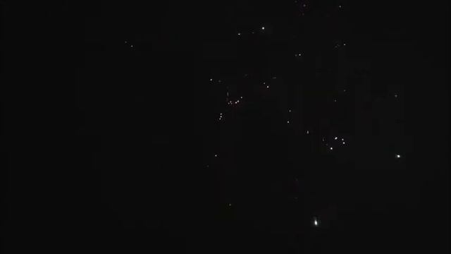 салют В ГОСТЯХ У СКАЗКИ (19 залпов/калибр 0,8) смотреть онлайн