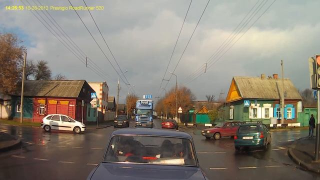 Наглая подрезка с запрещенной полосы смотреть онлайн