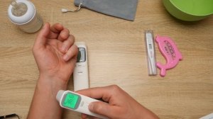 Бесконтактний термометр с алиэкспресс! Проверяем точность замеров! Как правильно мерять температуру