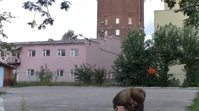 ПЕРВЫЙ В РОССИИ ПАМЯТНИК ДВОРНИКУ. смотреть онлайн