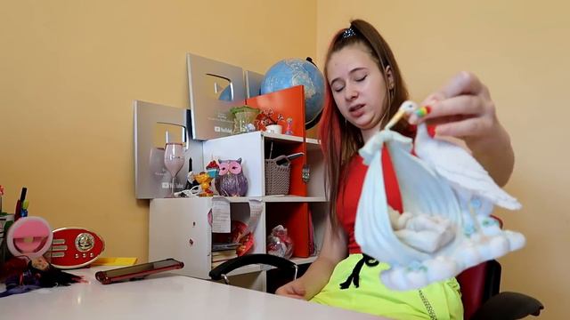 ЧТО на МОЕЙ ПОЛКЕ? Навожу порядки, перебираю канцелярию, игры, лаки и другие мелочи. DiLi Play Vlog