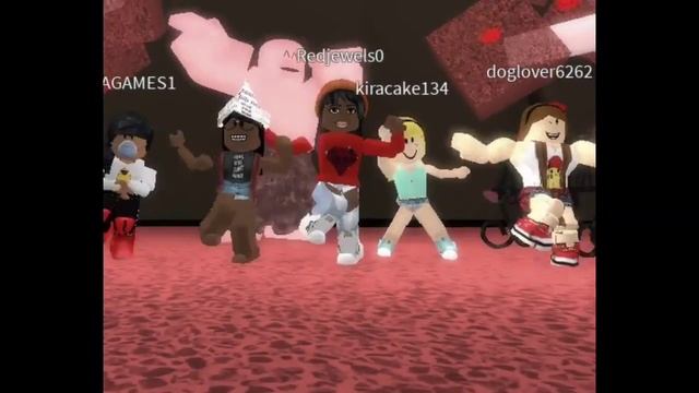 Prom Queen || Roblox Dance Compliation || The Only Gabs смотреть онлайн