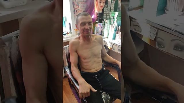 Постриглись под Спортивную Канадку смотреть онлайн