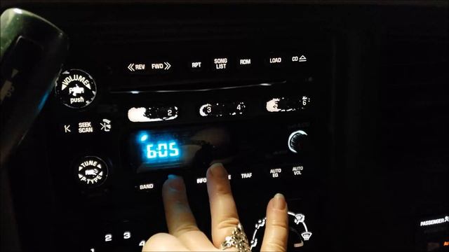 How to fix a stuck CD in your car stereo. It WORKS! смотреть онлайн