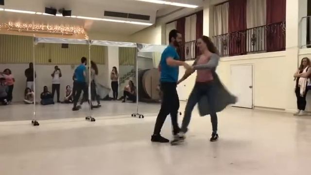 Alisson & Vanessa District Zouk Demo 10-29-19 смотреть онлайн