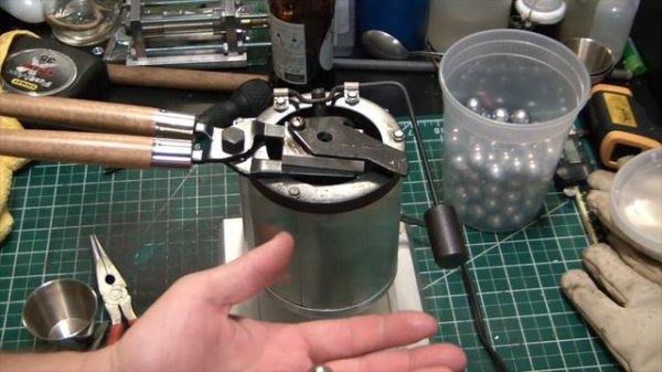 Casting Lead Ball Mill Media - ElementalMaker [9gW3pnGQ1So]