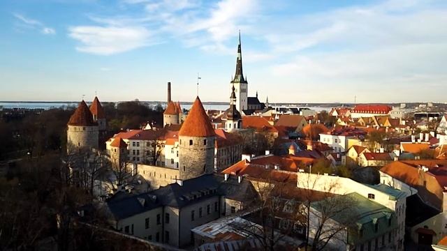 Панорама старого города (Old town) - Таллин (Tallinn) - Путешествуем по Эстонии смотреть онлайн