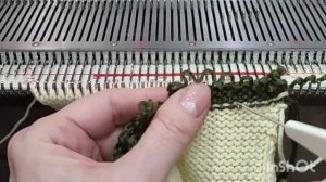 Красивый плечевой шов. Сборка изделий на вязальной машине.